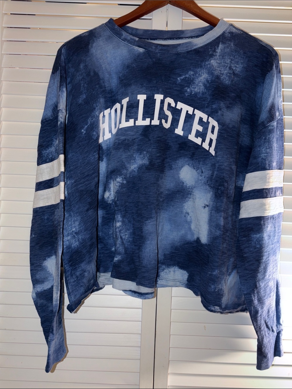 Hollister Blue Tie-Dye Cropped Long Sleeve Top Size Large